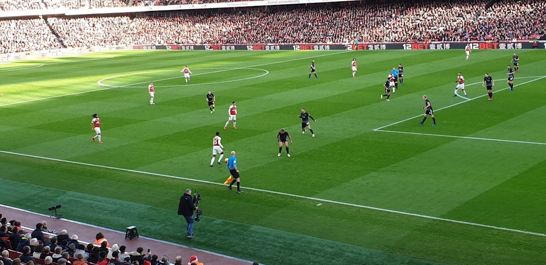 东瀛电竞 APP 关注与动态示意
